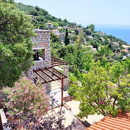 Ryalos Villas 卡拉马塔 外观 照片