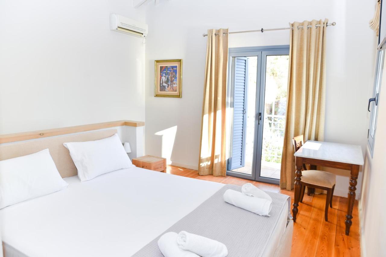 Ryalos Villas 卡拉马塔 外观 照片