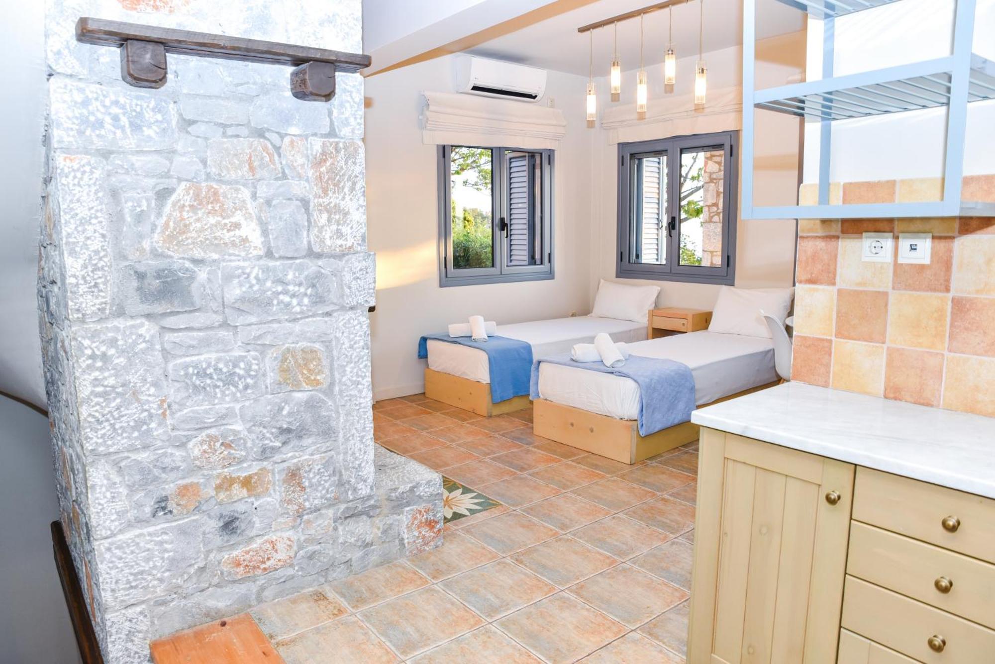 Ryalos Villas 卡拉马塔 外观 照片